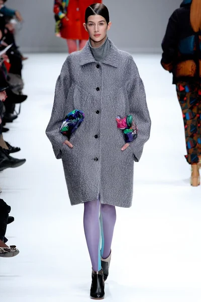 Look 30